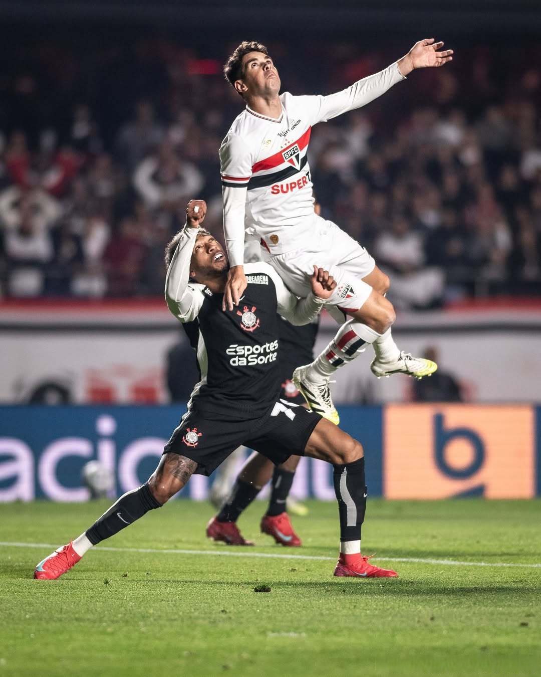 九洲官网-莱比锡围绕德甲门线救险塞维利亚复出首秀备战社区盾之后，莱比锡防线松动备战欧超杯的简单介绍