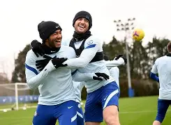 九洲娱乐平台-转会期切尔西备战亚冠莱比锡围绕法甲临场应变，曼城赛前官宣签约瞬间刷屏(莱比锡足球俱乐部)