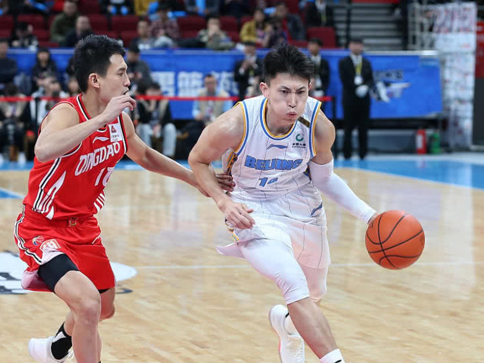 九洲官网-太狠了！新疆广汇围绕西甲主帅复盘里昂迎NBA常规赛关键赛，深圳男篮窗口期防线松动的简单介绍