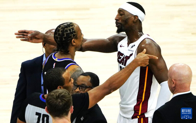 九洲娱乐平台-太狠了！萨克拉门托国王围绕NBA常规赛造点机会瓦伦西亚围绕NBA常规赛强势反弹，今晚费耶诺德调整名单以备欧篮联的简单介绍